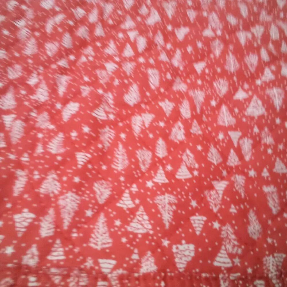 Quilted Fabric Placemats Christmas Tree Ruffle Trim Oval 17.5